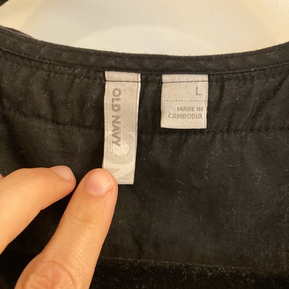 Old Navy Ruffled Sleeveless Top - Picture 2 of 6